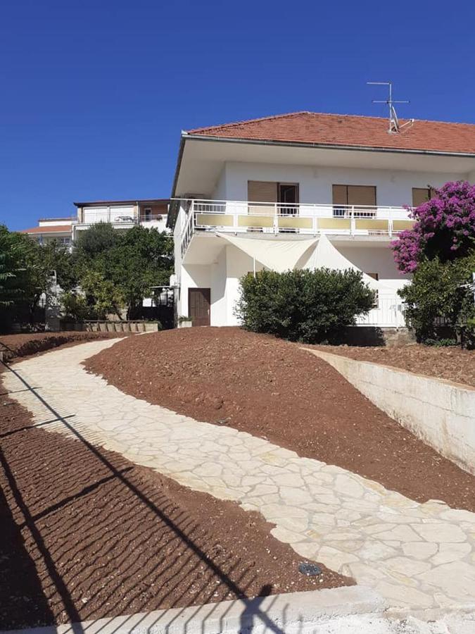 Apartman Simac Okrug Gornji Trogir Exteriér fotografie