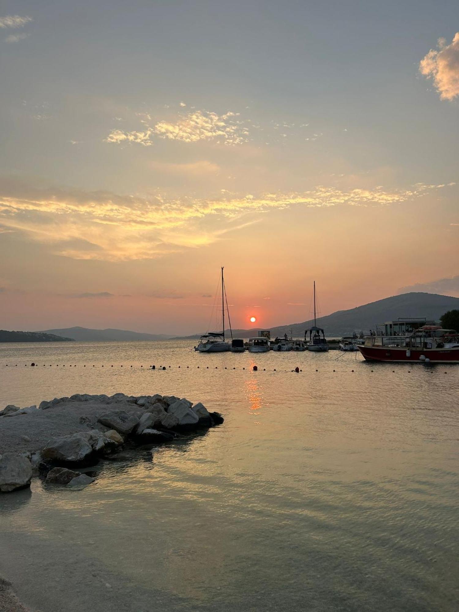 Apartman Simac Okrug Gornji Trogir Exteriér fotografie